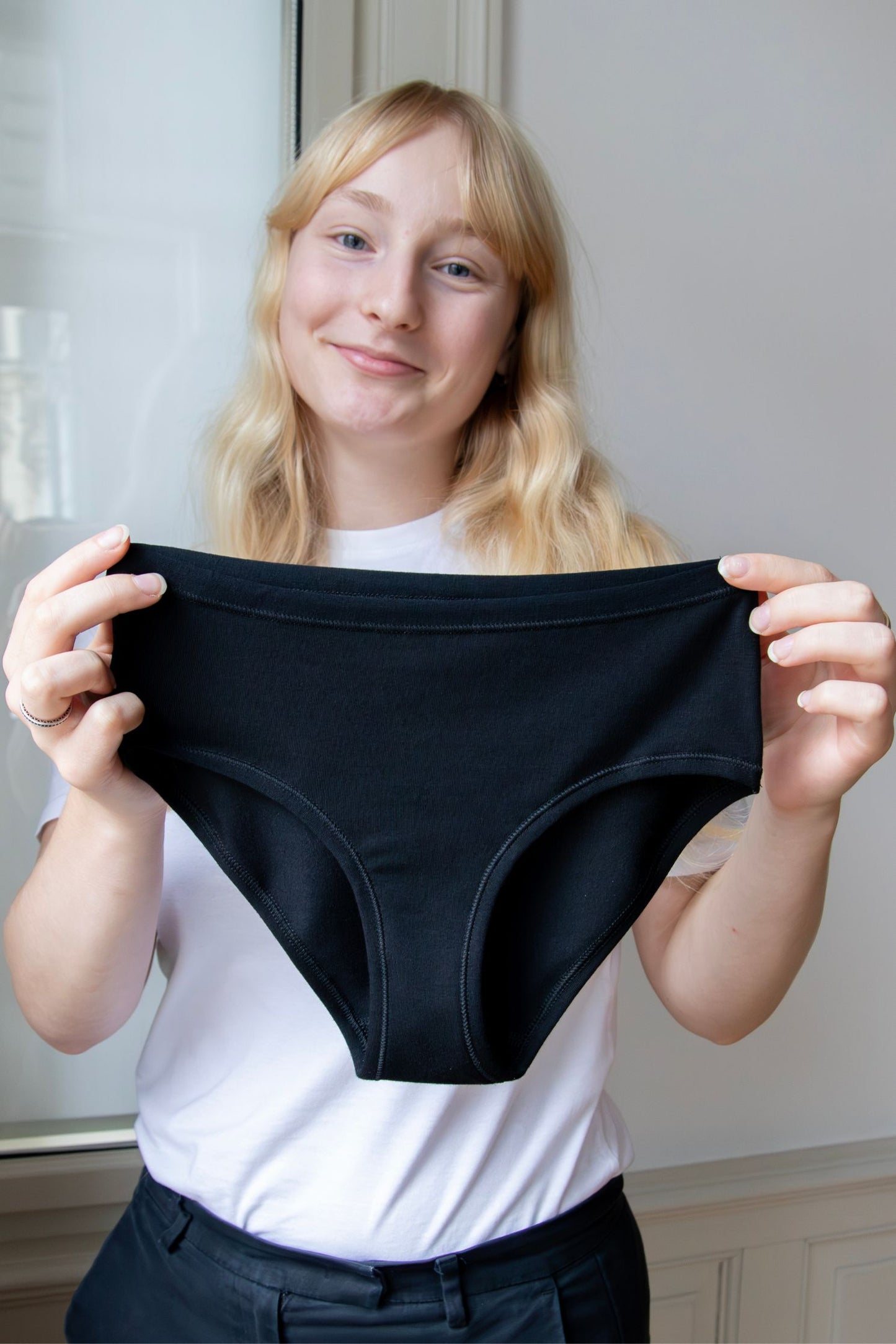Černé pohodlné prodyšné kalhotky komfii by SAYU z přírodního materiálu ve střihu comfort briefs.