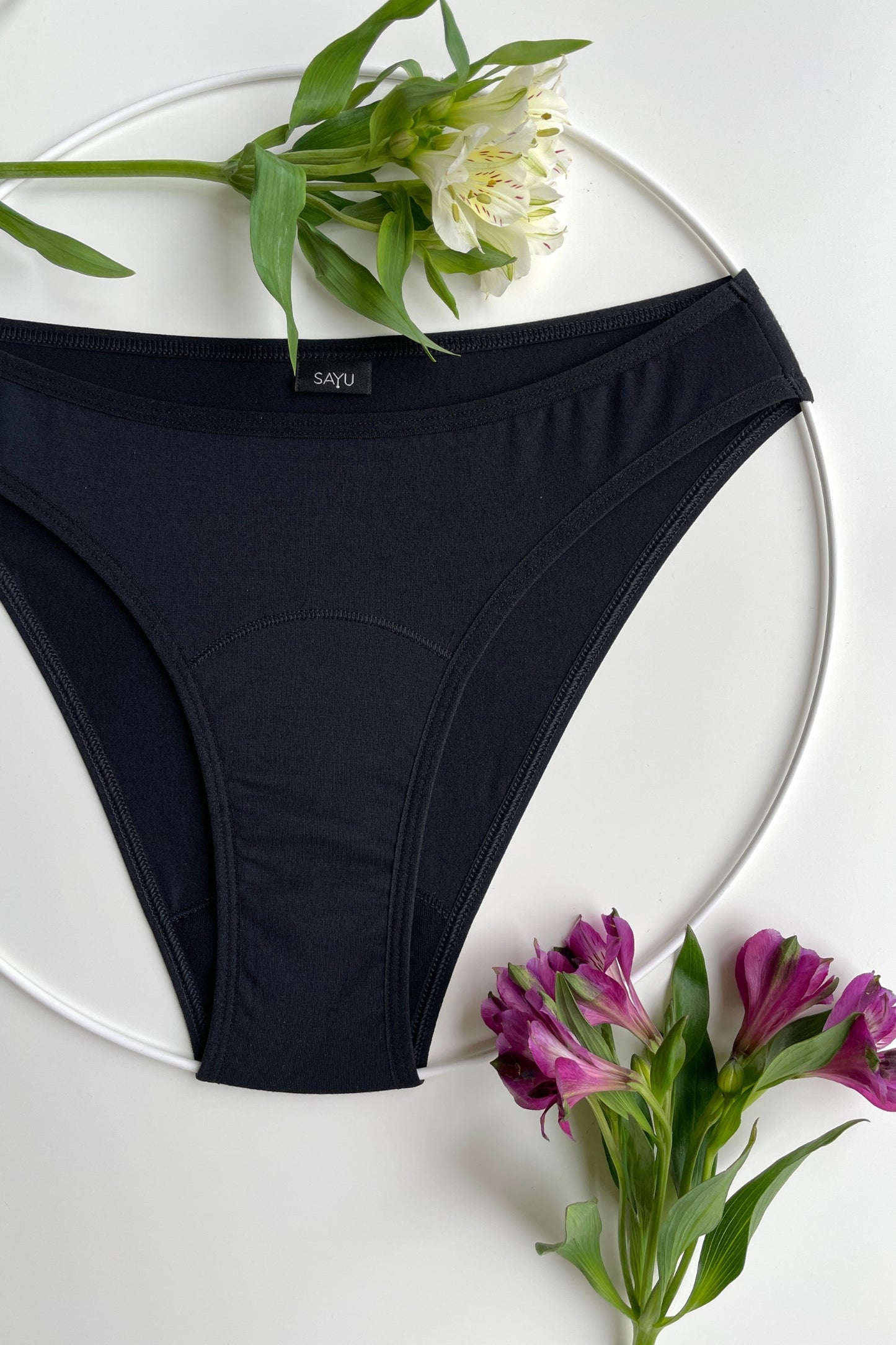 Menstruační kalhotky Hi Cut - vykrojený střih, zúžená vložka