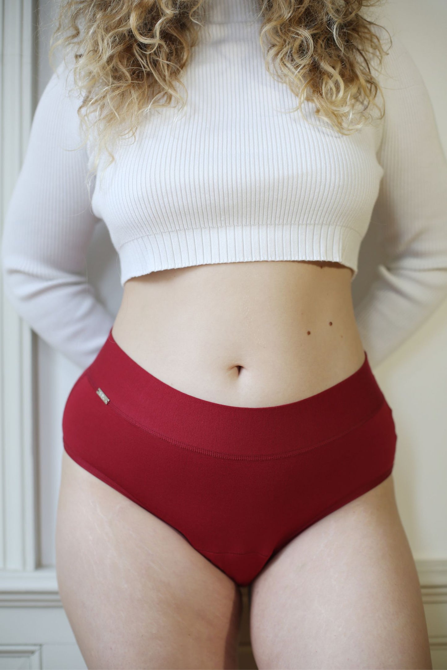 bordó menstruační kalhotky na spaní z materiálu MODAL, přiblížený pohled