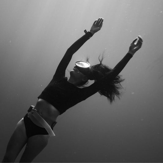 Důvěra ve vlastní tělo: Tereza Menzlová o cykličnosti a freedivingu