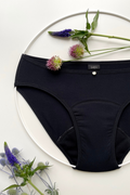 Černé menstruační kalhotky v klasickém střihu - pohled přední
