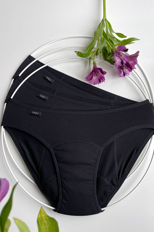 Tři kusy černých menstruačních kalhotek na spaní s prodlouženou vložkou