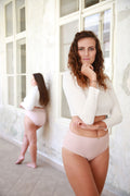 Menstruační kalhotky Vysoké na spaní růžové na modelkách Terce a Dominice.